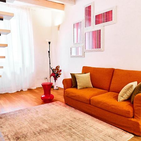 Riverside Loft Navigli - Spacious Two-Bedroom Apartment Милан Экстерьер фото