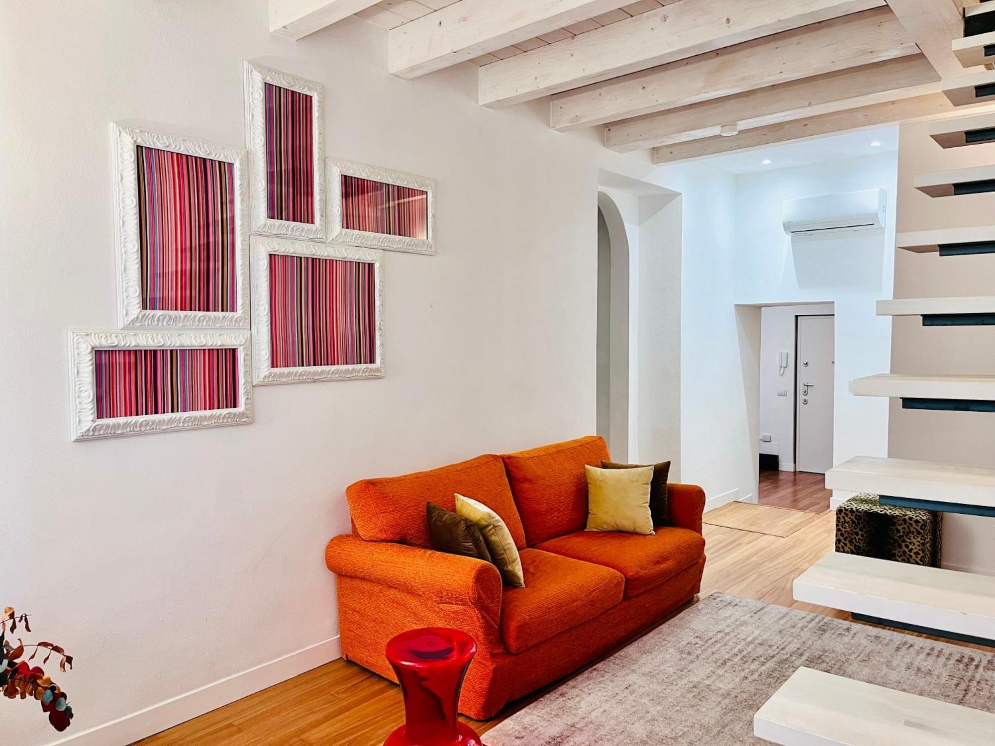 Riverside Loft Navigli - Spacious Two-Bedroom Apartment Милан Экстерьер фото
