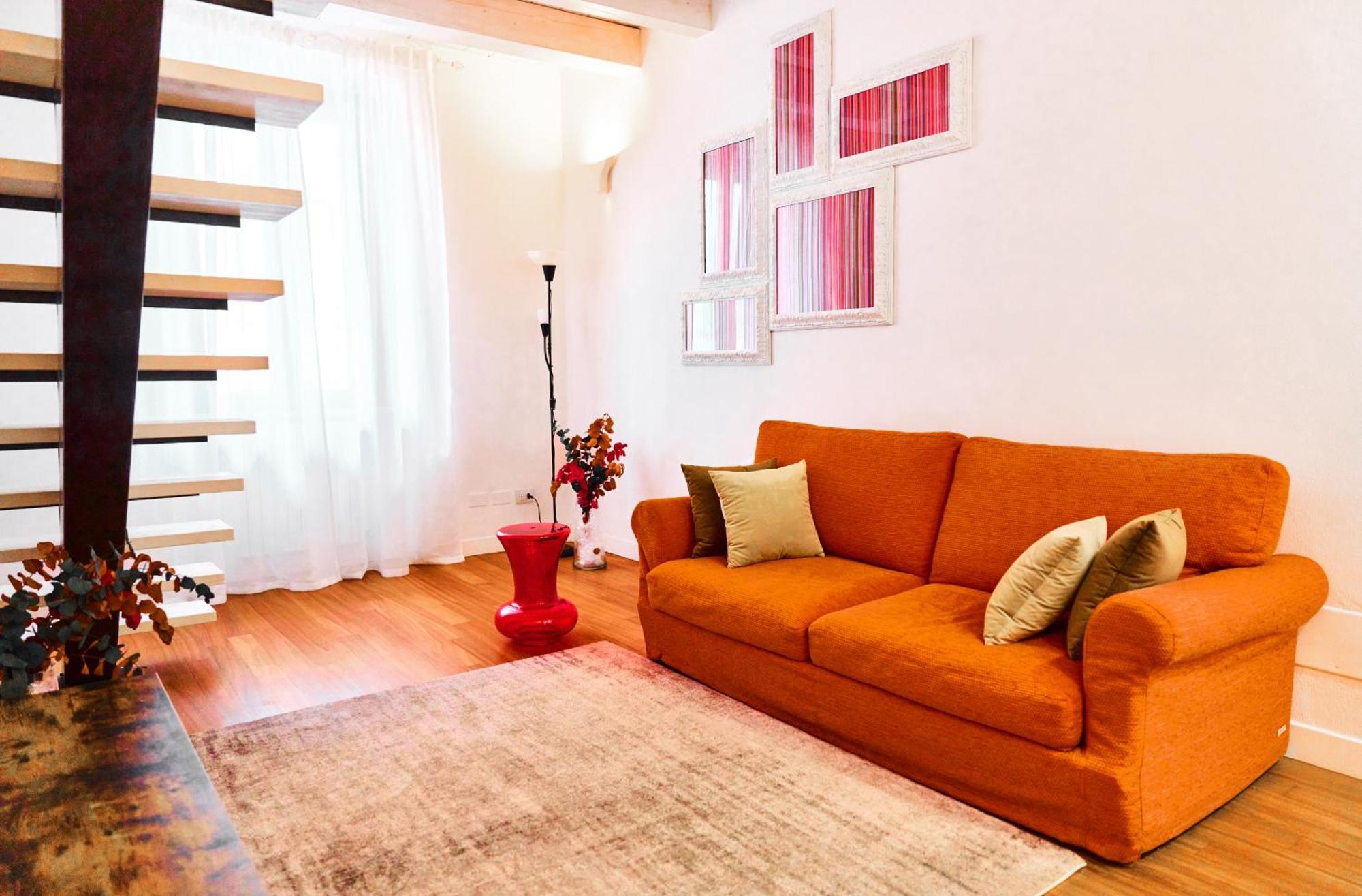 Riverside Loft Navigli - Spacious Two-Bedroom Apartment Милан Экстерьер фото